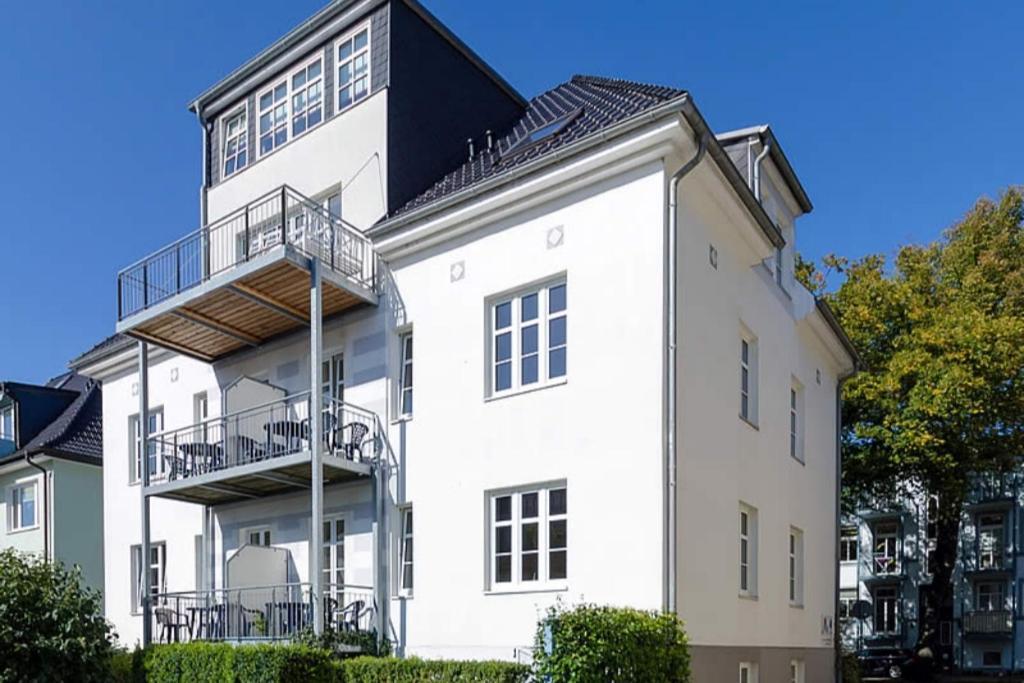 6 Dünenhus * Rostock